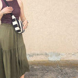 Moon Bag in cotone imbottito – Borsa a mezzaluna a righe bianco e nero con tracolla regolabile