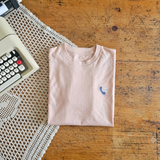 T-shirt Jessica Fletcher Pesca in Cotone Biologico – Preordine - Edizione Limitata