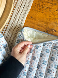 Kit nascita con fasciatoio da viaggio impermeabile e maxi busta impermeabile, fantasia elefantini