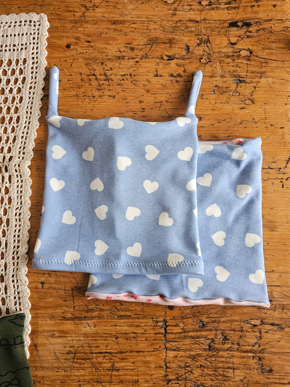 Berretto orecchielunghe/scaldacollo o completo da bambino in pile da montagna, fantasia cuori