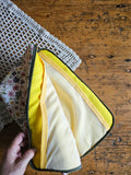 Organizer multiuso artigianale imbottito con interno impermeabile | fatto a mano, fantasia Bloom