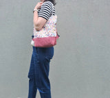 Zaino Enola in cotone floreale – Zainetto artigianale leggero con zip | Fantasia Bloom Rosa