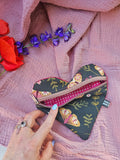 Pochette a cuore artigianale, fatta a mano