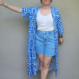 Kimono in viscosa leggerissima, fantasia Ikat Blu e Bianco