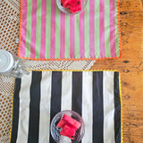Tovaglietta americana artigianale a righe con passamaneria – collezione Stripes & Vibes
