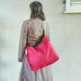 Borsa MOU in tessuto scamosciato rosso – tracolla regolabile, uso a spalla e crossbody