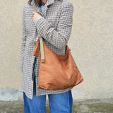 Borsa MOU in tessuto scamosciato color ruggine – tracolla regolabile