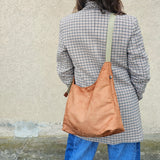 Borsa MOU in tessuto scamosciato color ruggine – tracolla regolabile