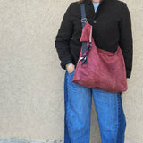 Borsa MOU in tessuto scamosciato color vino – tracolla regolabile