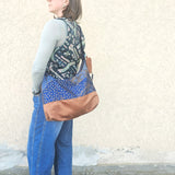 Borsa MOU ruggine e jacquard blu con disegni dorati – pezzo unico
