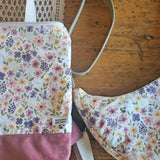 Zaino Enola in cotone floreale – Zainetto artigianale leggero con zip | Fantasia Bloom Rosa