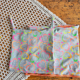 Completo bambina cuori fluo – Berretto e scaldacollo in jersey grigio, taglia 12 mesi